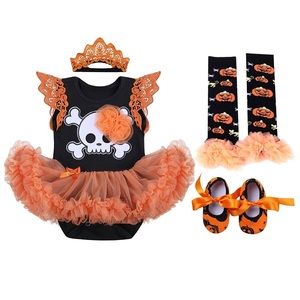 BN Baby girl Halloween outfit. Size 0-3 months